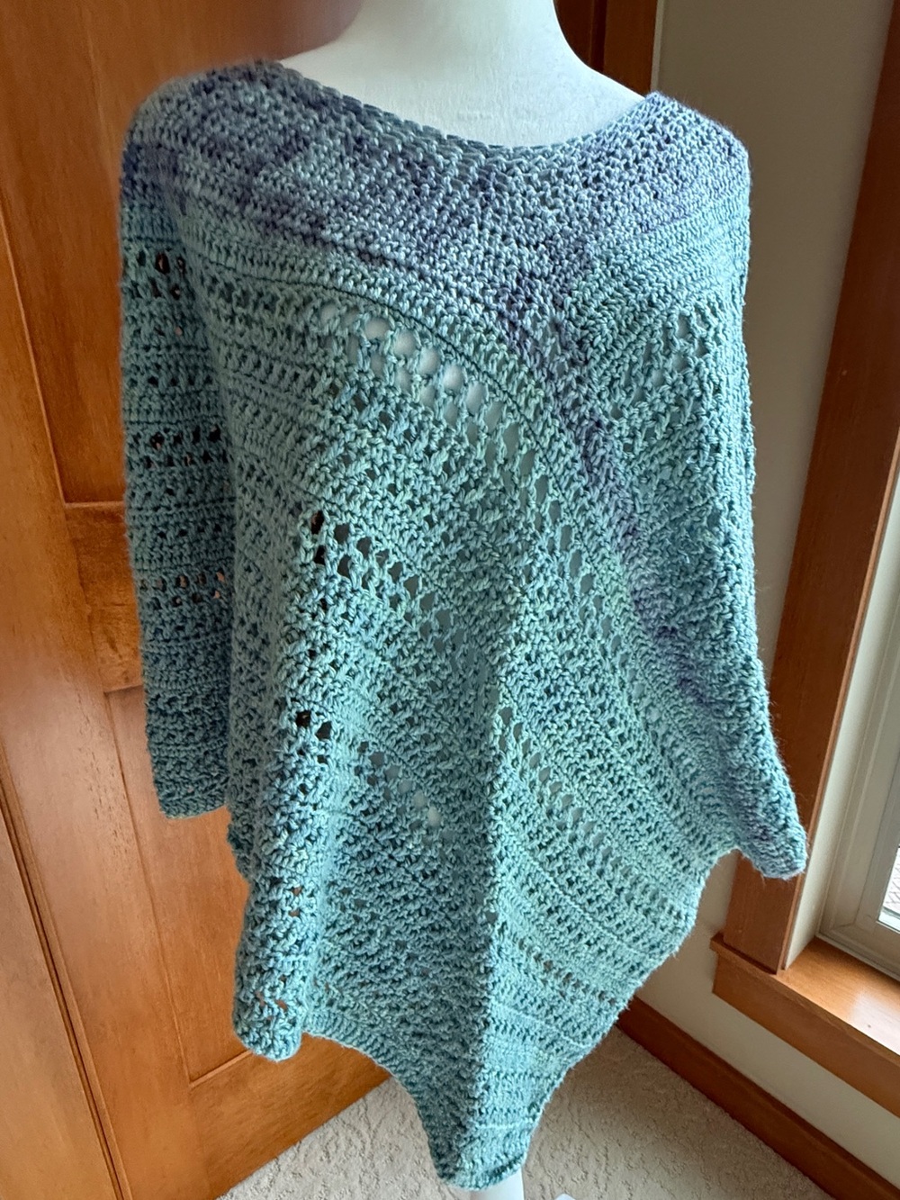 Women’s Open-Knit Crochet Poncho Sweater in Seafoam Green L/XL
